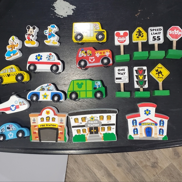 Disney Melissa and Doug Mickey Mouse Deluxe Wooden Vehicle Set - Picture 7 of 11